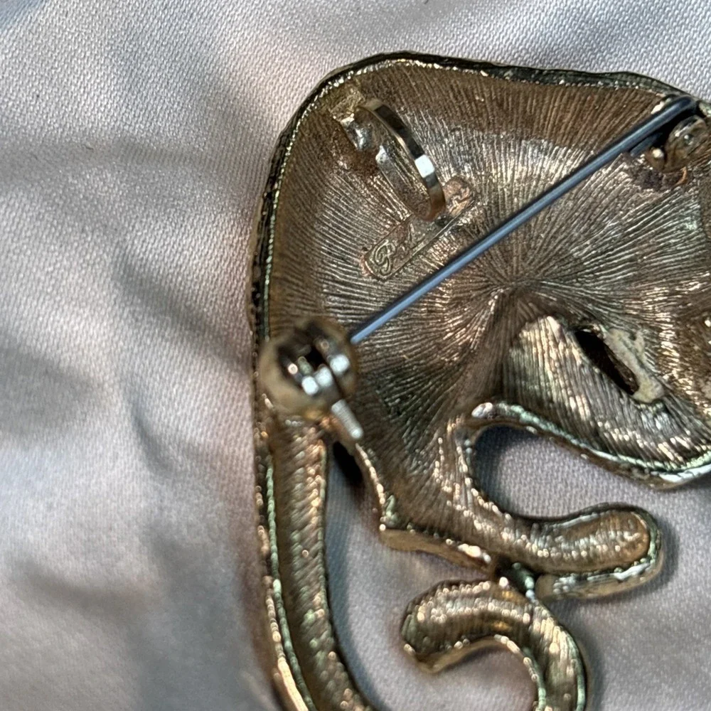 Vtg Park Lane Gold Tone & Enamel Cheetah Jaguar Leopard Pin Pendant ~ Book Piece